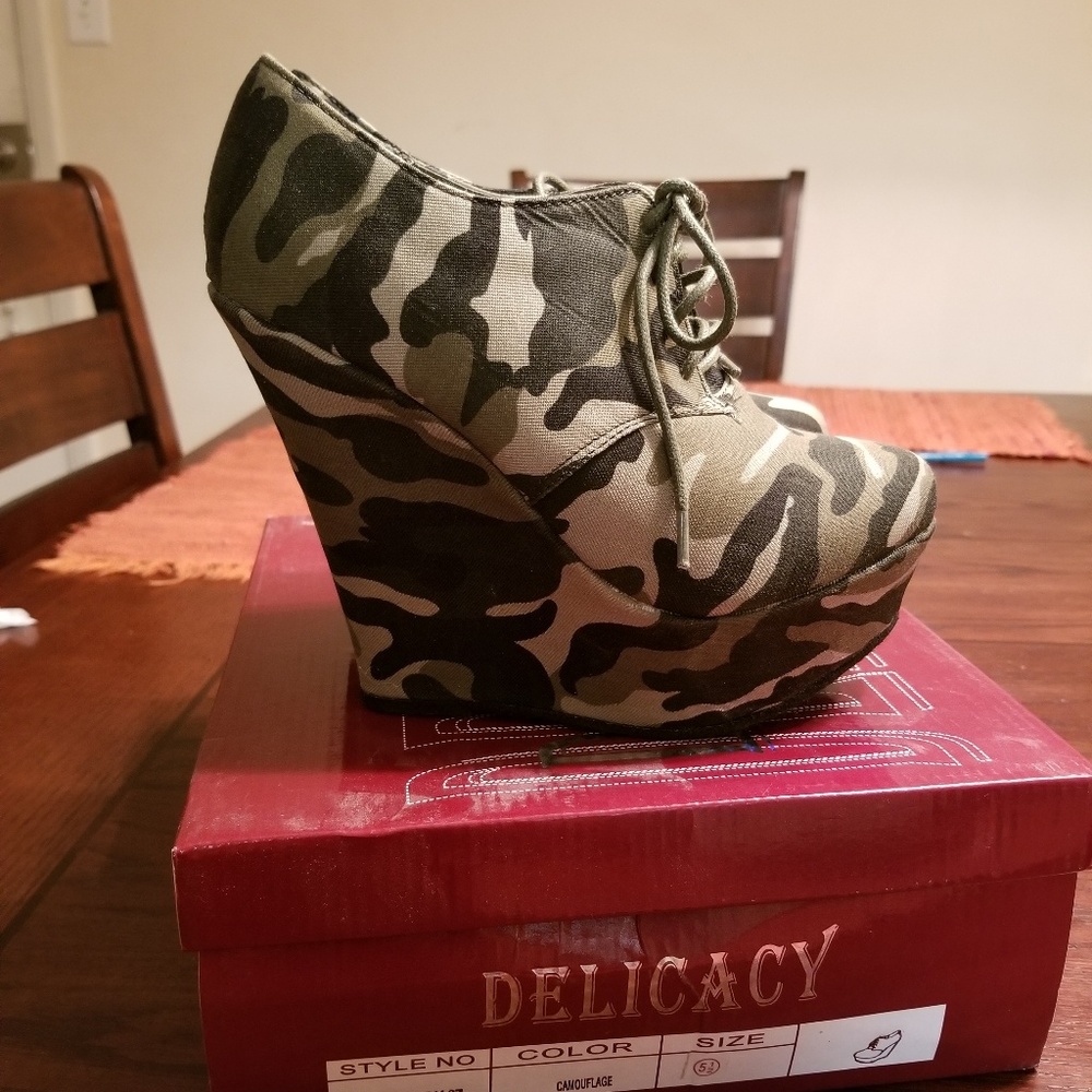 Bootie - Picture 3 of 4